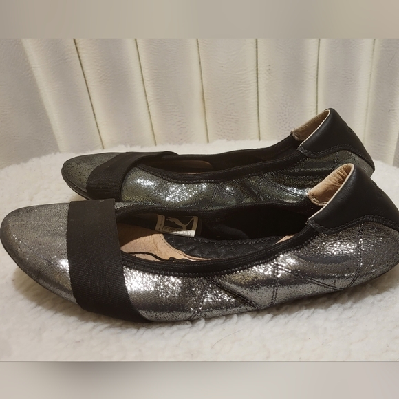 Rare Puma Rhythm Shine Ballet Flat Flexible Sole Silver Black Flexible Sole 6. - Picture 2 of 6
